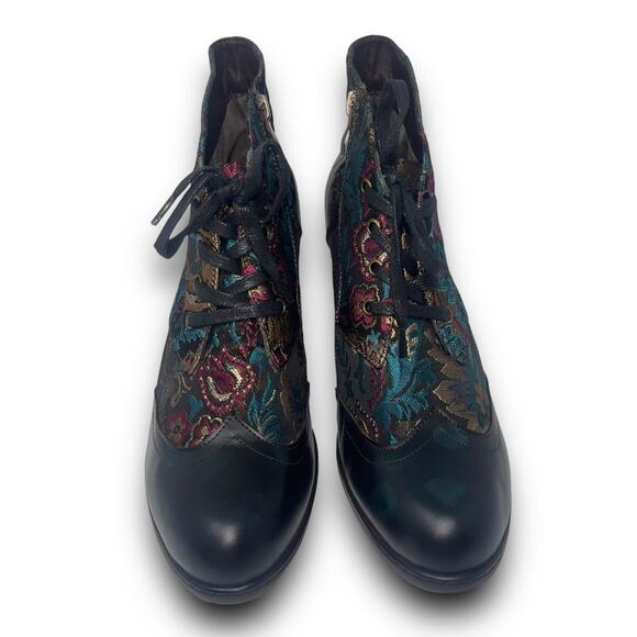 Floral Embossed Oxford Boots Womens size 9.5(41) - Picture 5 of 9